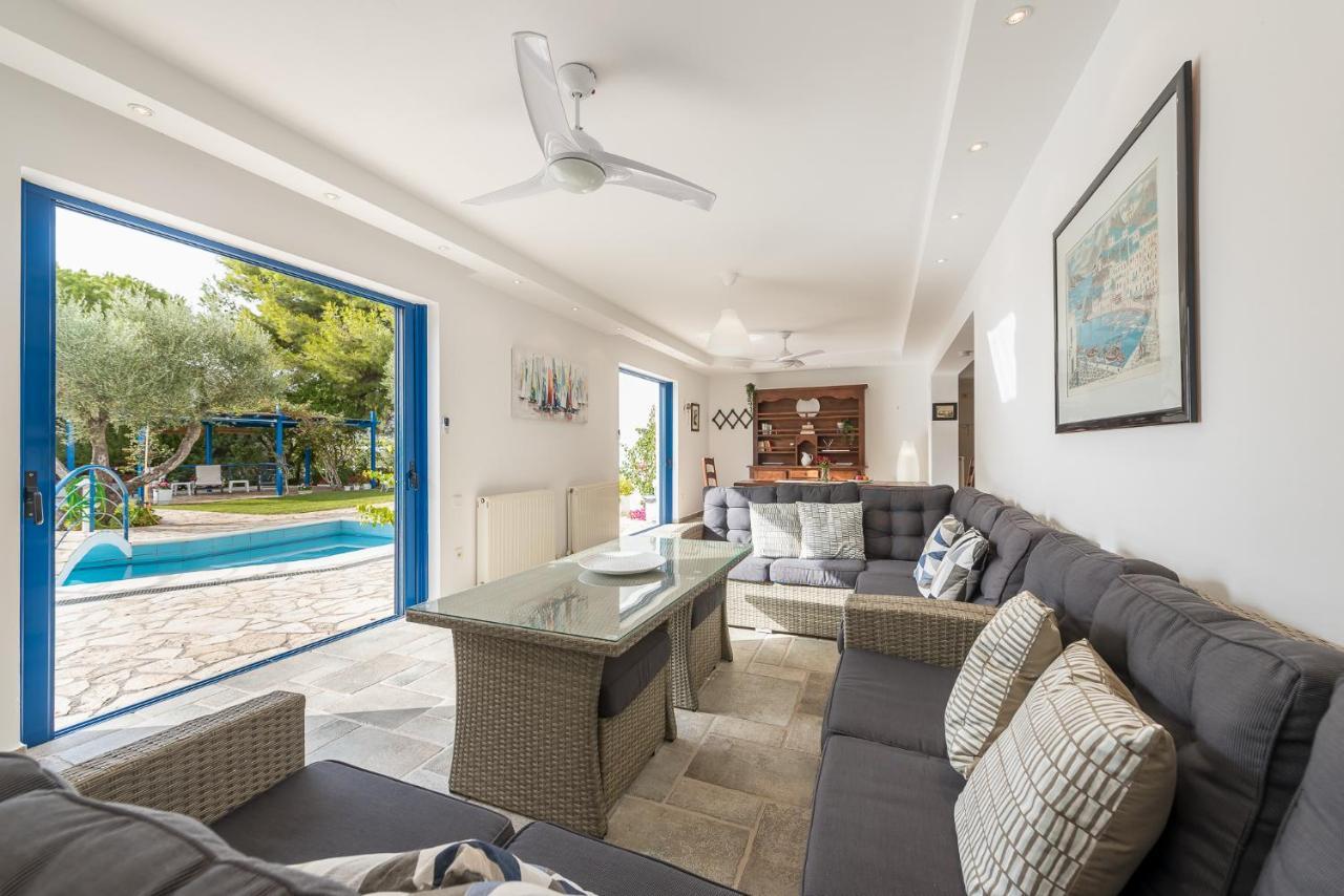 Summer Villa Pasiphae Private Pool - Bbq -Beach 2Min スーニオ エクステリア 写真